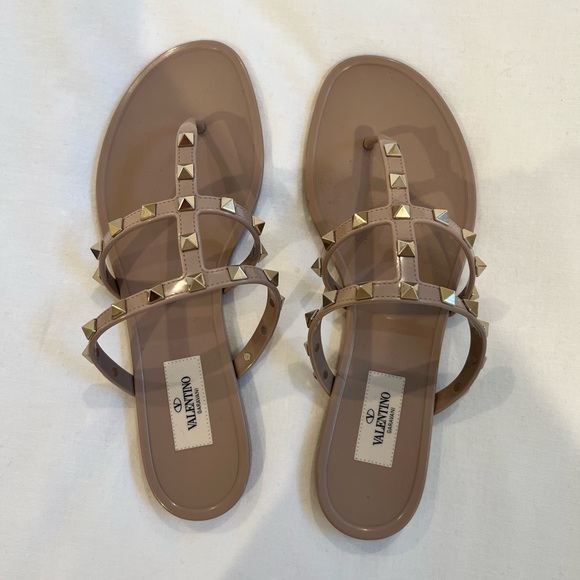 ROCKSTUD FLAT RUBBER SANDAL. - Picture 4 of 4